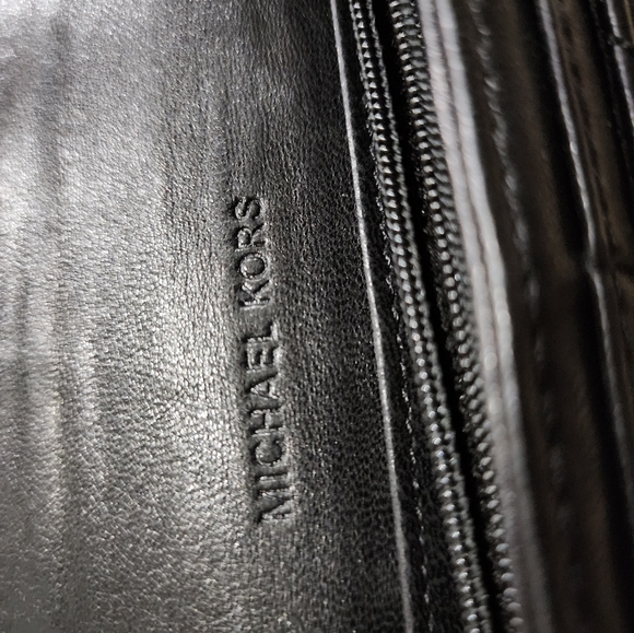 EUC Micheal Kors Wallet - Picture 3 of 7